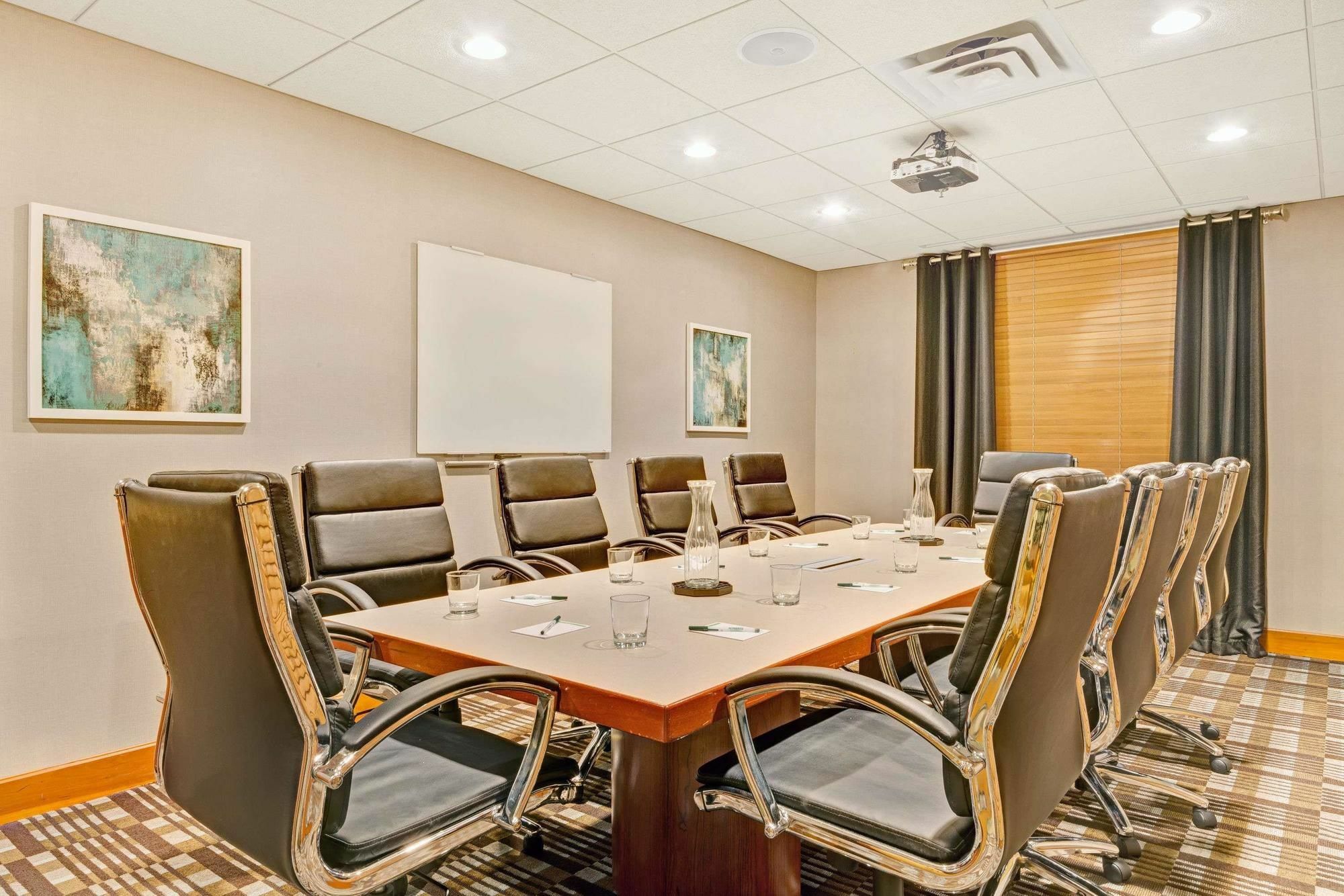 Wingate By Wyndham Cincinnati Blue Ash Buitenkant foto
