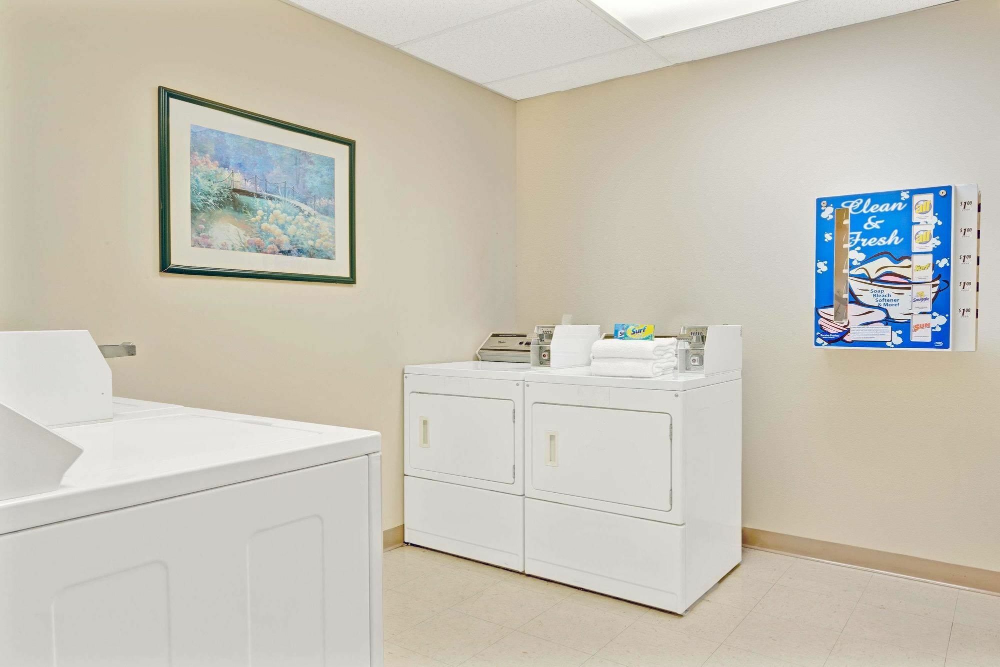 Wingate By Wyndham Cincinnati Blue Ash Buitenkant foto